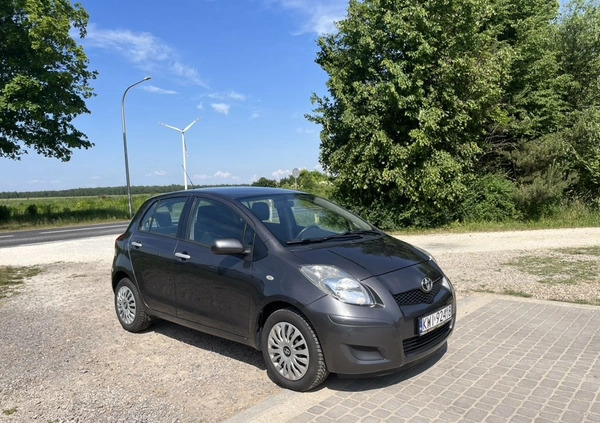 Toyota Yaris cena 20800 przebieg: 199000, rok produkcji 2011 z Bochnia małe 781